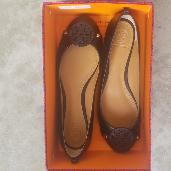 Tory Burch Shoes - NWT Tory Burch Shoes, sz 8